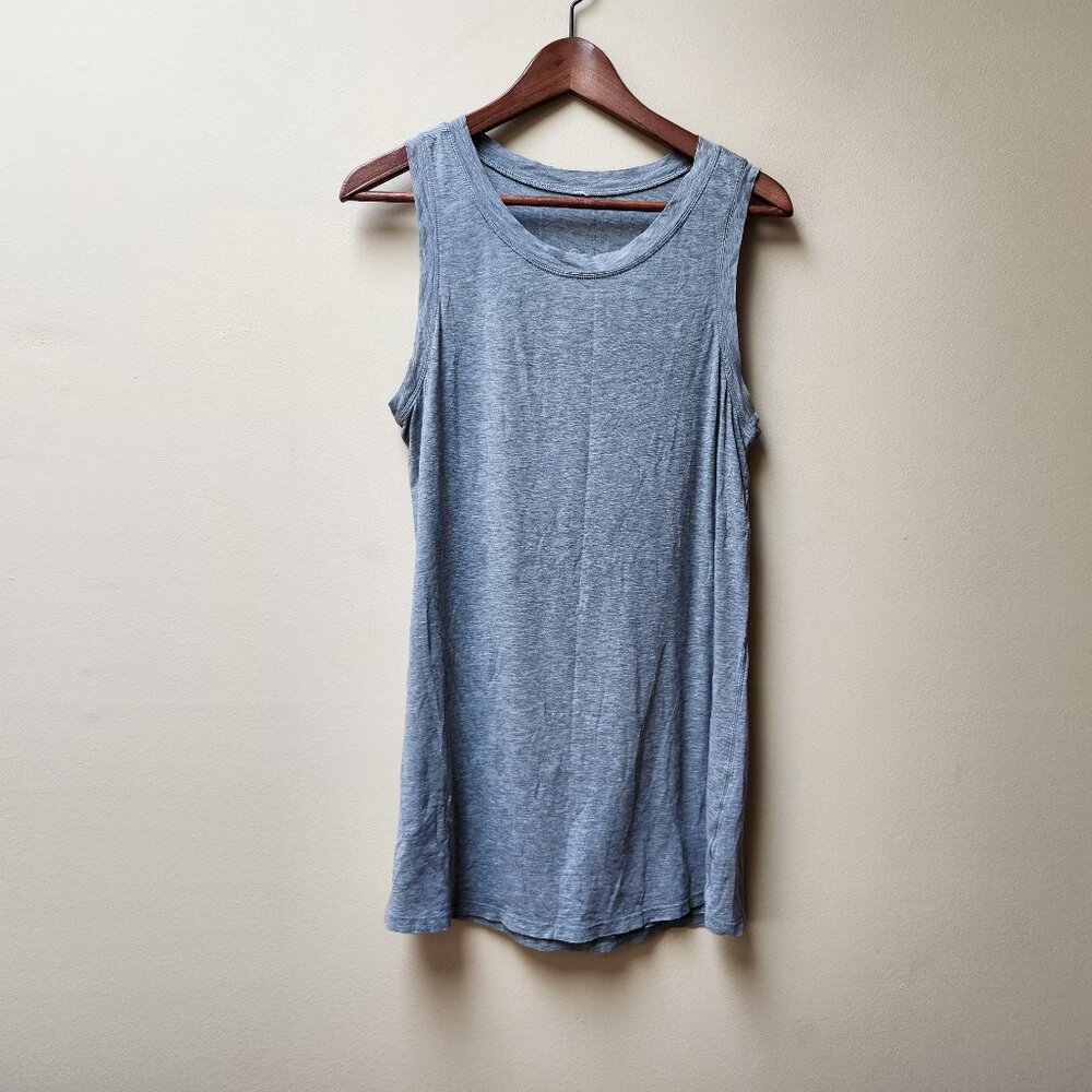 Lululemon grey tank top